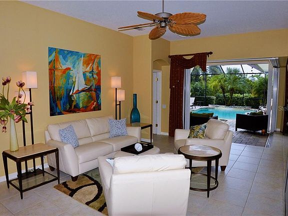 3rd image of 3209 Royal Palm Dr