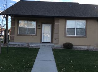 5841 Sycamore Rd, Cheyenne, WY 82009