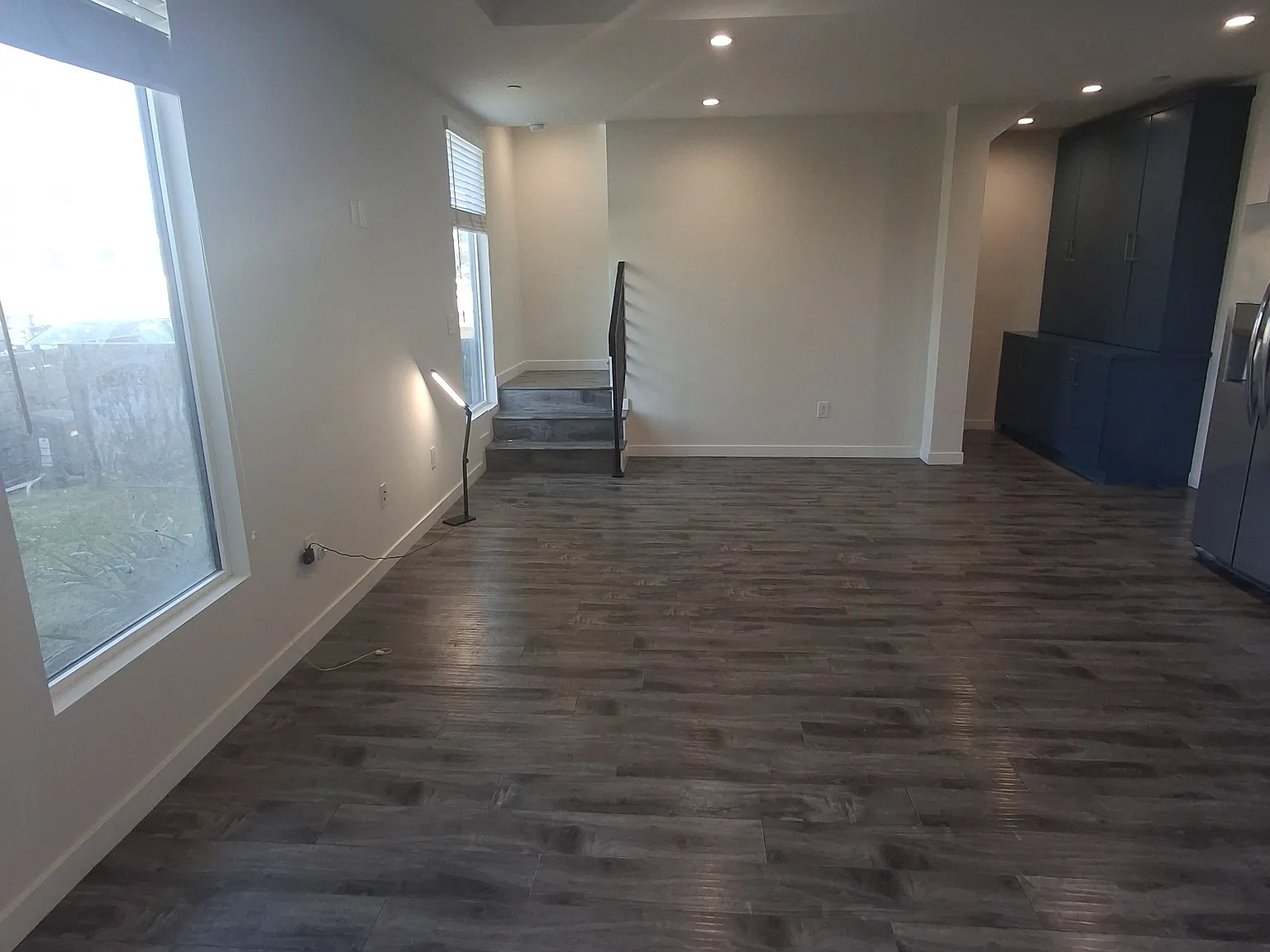 3 bed, 1353 sqft, $3,295 — Photo 2
