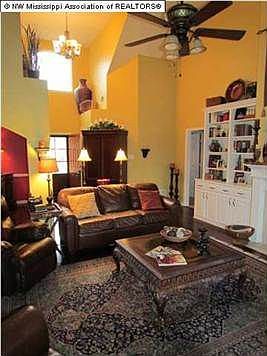 5th image of 109 Ethelyn Smith Dr
