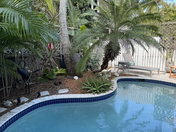 717 Poorhouse Ln, Key West, FL 33040