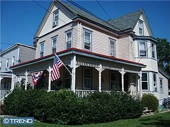 318 W Bridge St photo 1