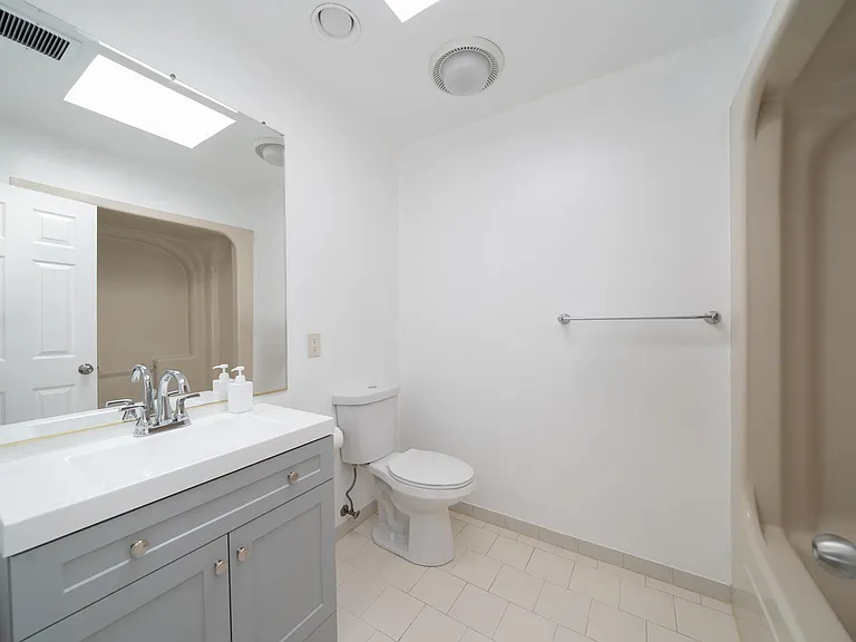 79 Sherman Pl #2 — Photo 11