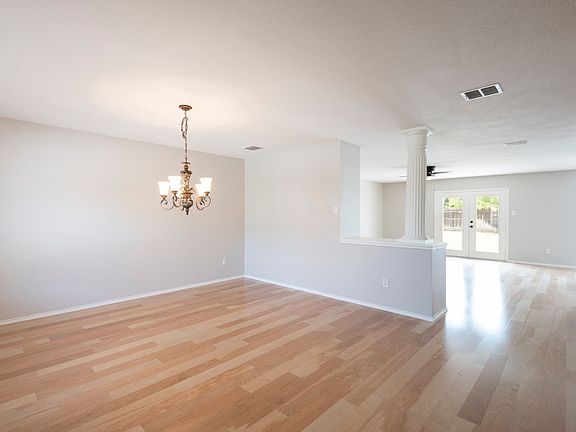LivingArea2.jpg
