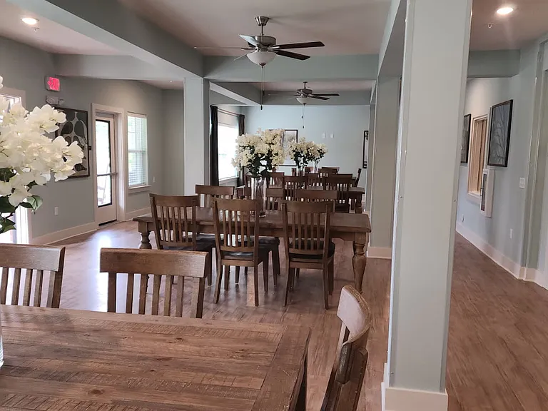The Magnolia Apartments — Photo 1