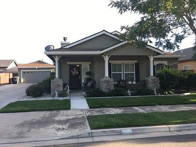 1st image of 685 Esther Way