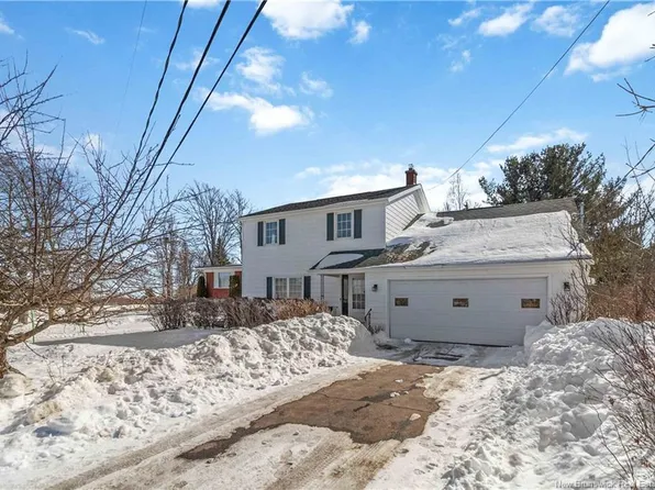 330 Westmount Blvd, Moncton, NB E1E 1V6