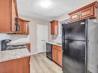 90 Overton Ave #B, Waterbury, CT 06705