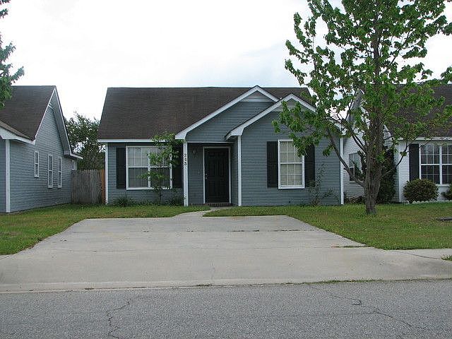 1st image of 243 Blue Pool Dr