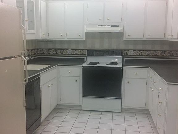 2nd image of 1621 NE 2nd St