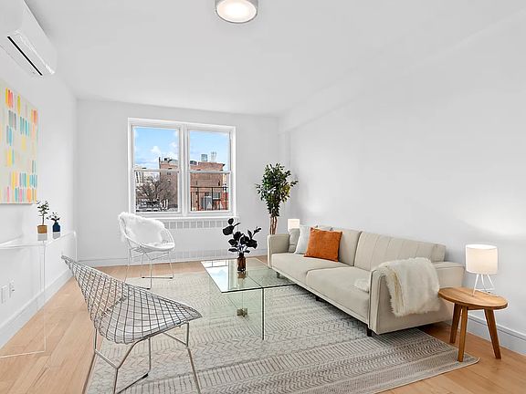 5th image of 780 Greenwich St APT 6H