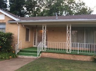 502 SW 3rd St, Lindsay, OK 73052