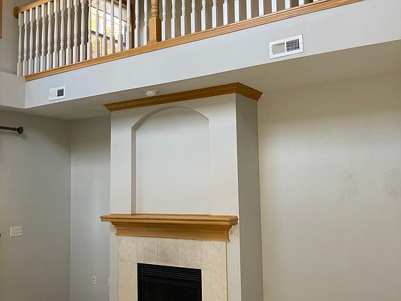 Fireplace & Balcony
