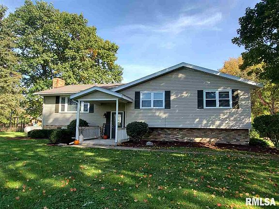 2nd image of 1276 N Forrest Dr