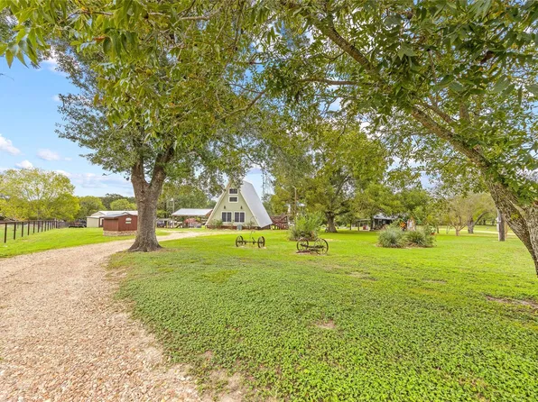 1655 Jackson League Cir, Brenham, TX 77833