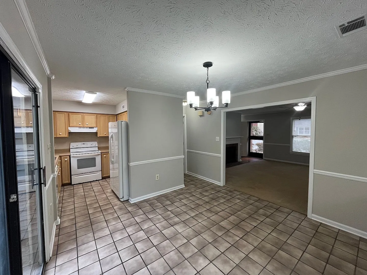 Welcome to 15 Pointer Place a Well-Maintained Home in a Convenient Location — Photo 3