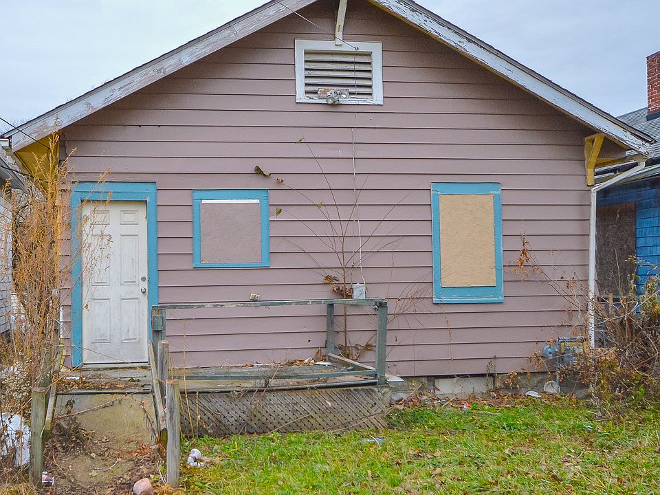 2nd image of 2947 Highland Pl