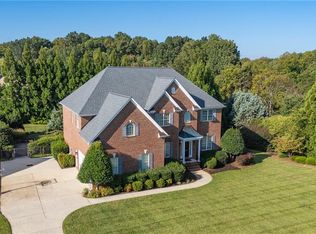 6103 Colwyn Ct, Greensboro, NC 27455