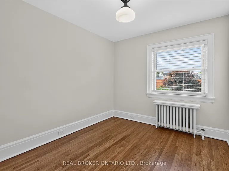14 Mortimer Ave — Photo 21
