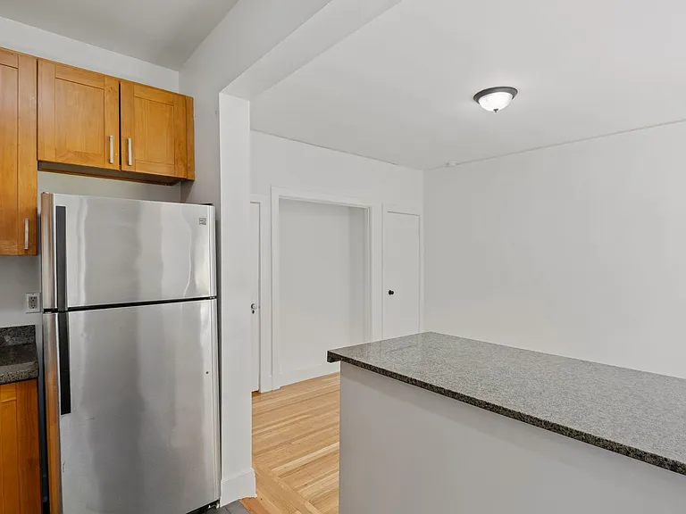 945 Larkin Street — Photo 9