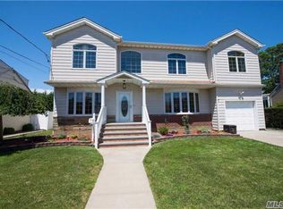 3803 Park Ave, Seaford, NY 11783