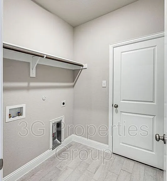1513 Elizabeth St — Photo 7