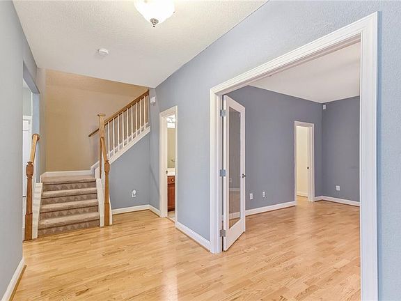 4th image of 4529 Totteridge Ln