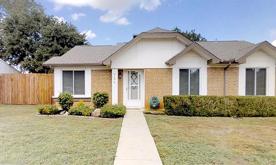 1st image of 757 Meadowlark Dr