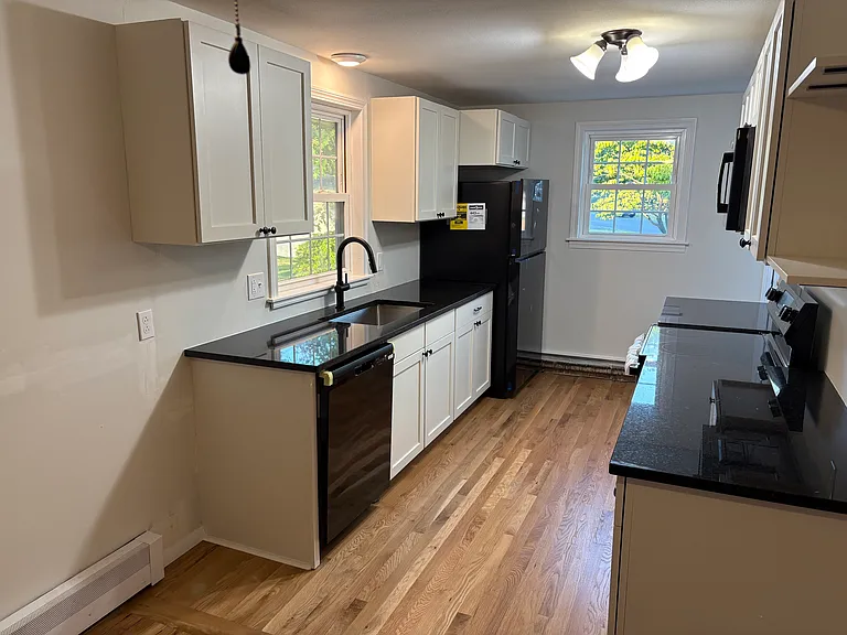 50 Roosevelt Blvd — Photo 3