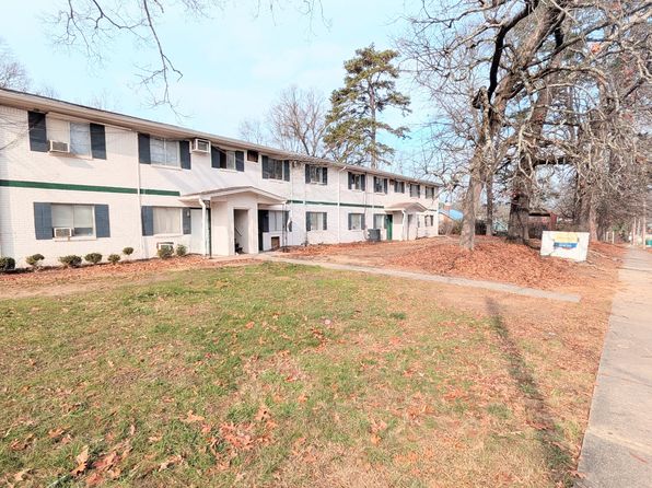 4855 College St, Forest Park, GA