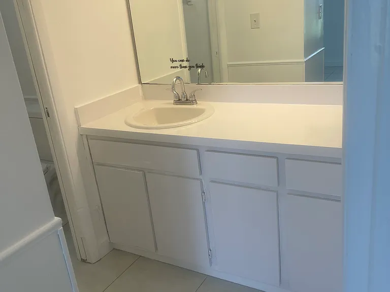 1011 Clearmont St NE #105 — Photo 11