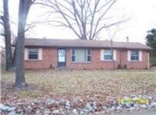 15 Sherwood Dr, Clarksville, TN 37043