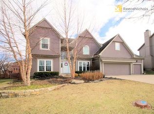 5221 Roundtree St, Shawnee, KS 66226