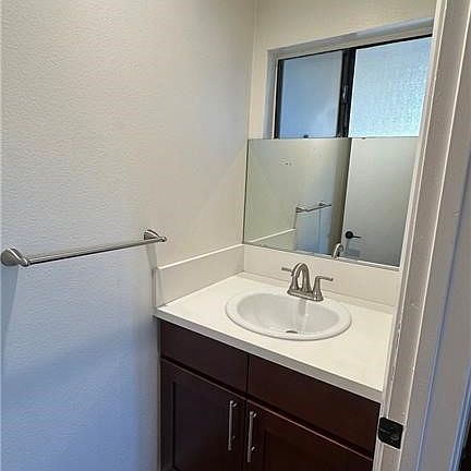 3rd image of 404 Concord St #4