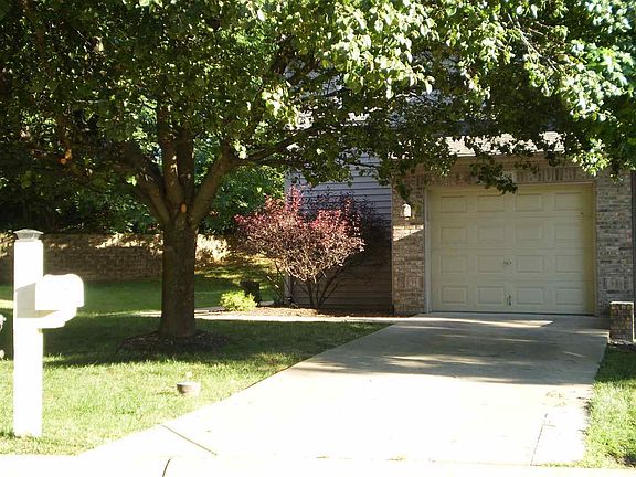 2nd image of 629 Bayberry Ct W