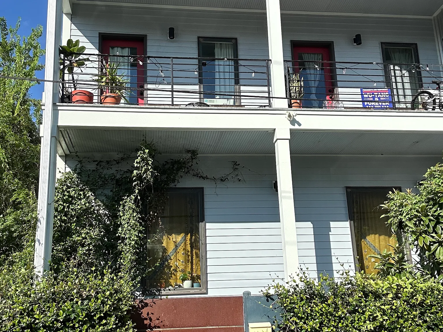 3 bed, 1600 sqft, $1,900 — Photo 2