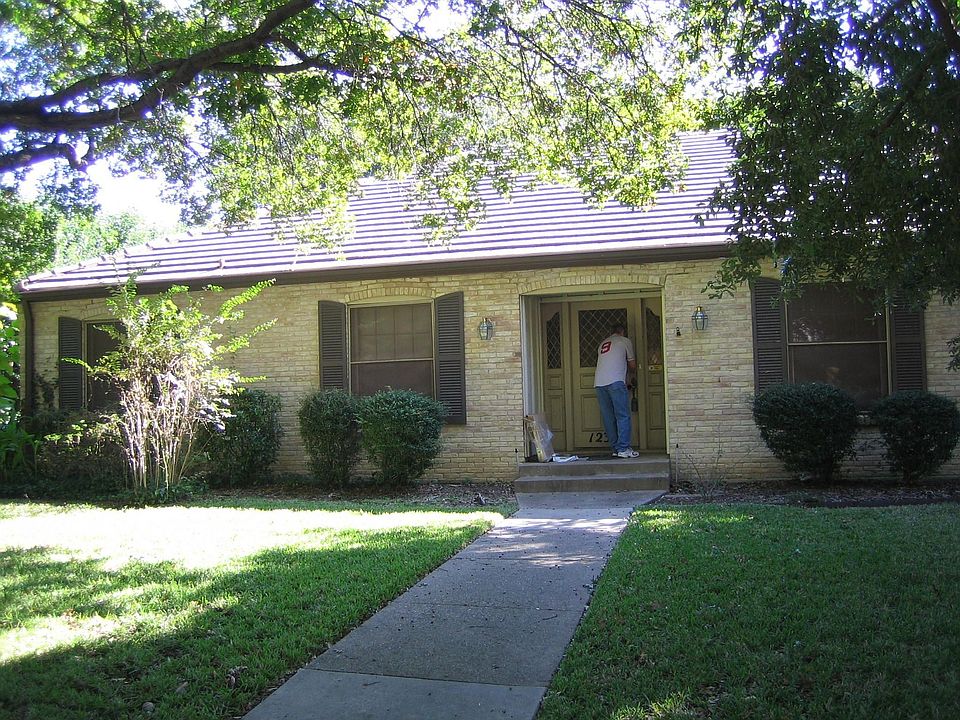 1st image of 12320 Wood Manor Cir