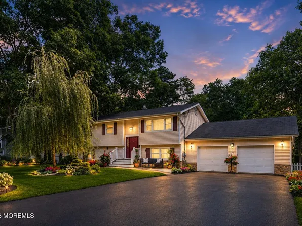 41 Walter Drive, Jackson, NJ 08527