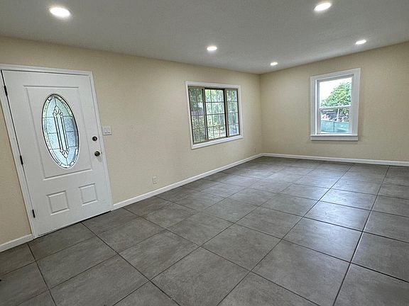 5th image of 1535 Klauber Ave #A