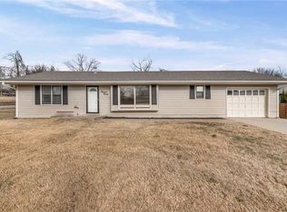 1530 Choctaw St, Leavenworth, KS 66048