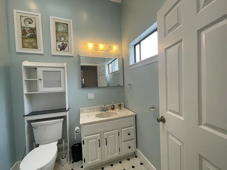 921 Aileen St — Photo 13