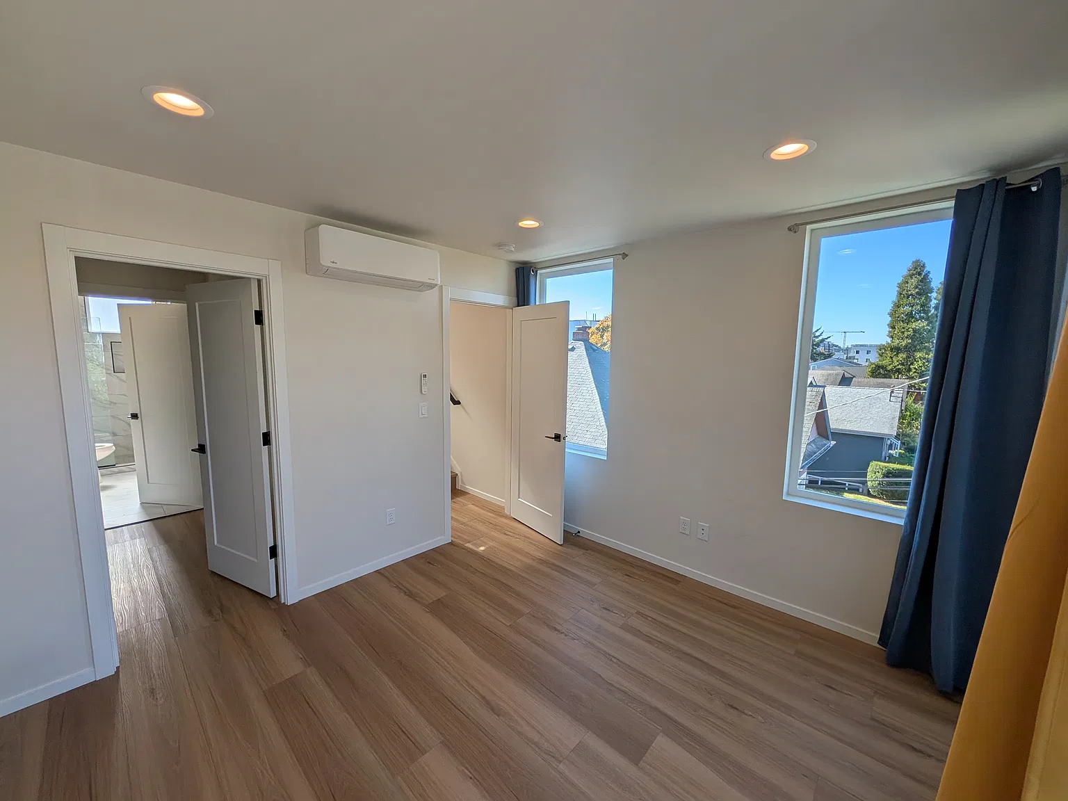 2 bed, 1271 sqft, $3,600 — Photo 4