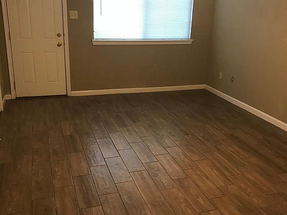 5th image of 2135 Hazlitt Dr