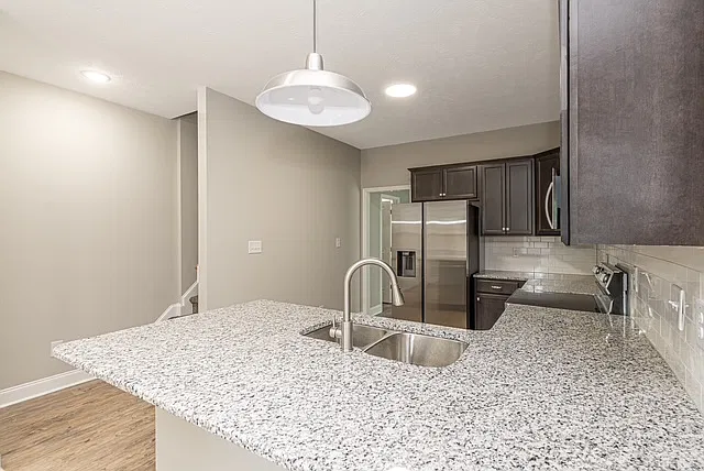 1027 Stevens Street - 1 — Photo 3