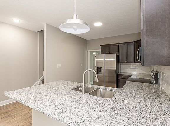 3rd image of 1027 Stevens St #1