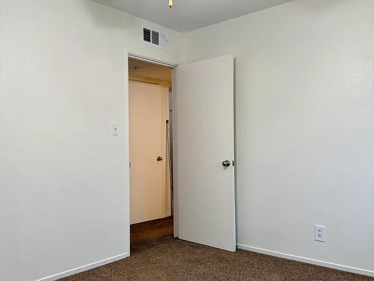 Bedroom #1