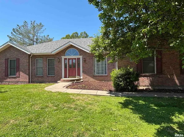 212 Orange St, Anna, IL 62906