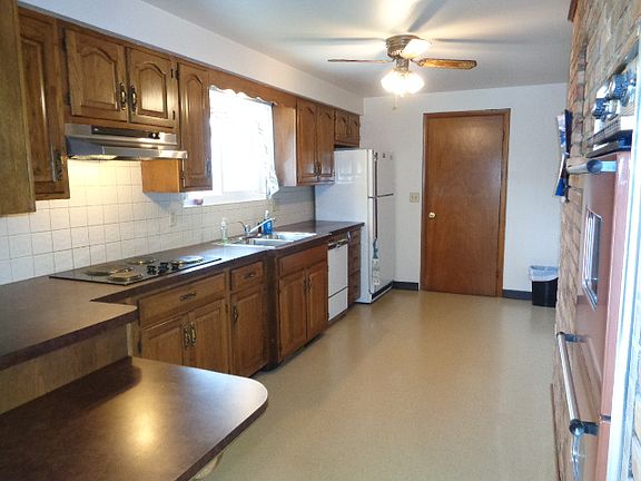 5th image of 2926 Cadillac Dr