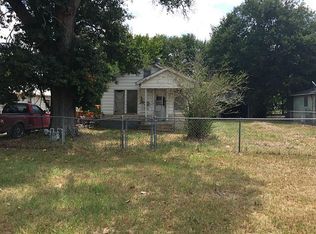 428 9th St, Hempstead, TX 77445