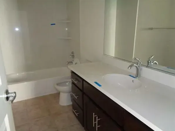 1 bed, 700 sqft, $700 — Photo 3